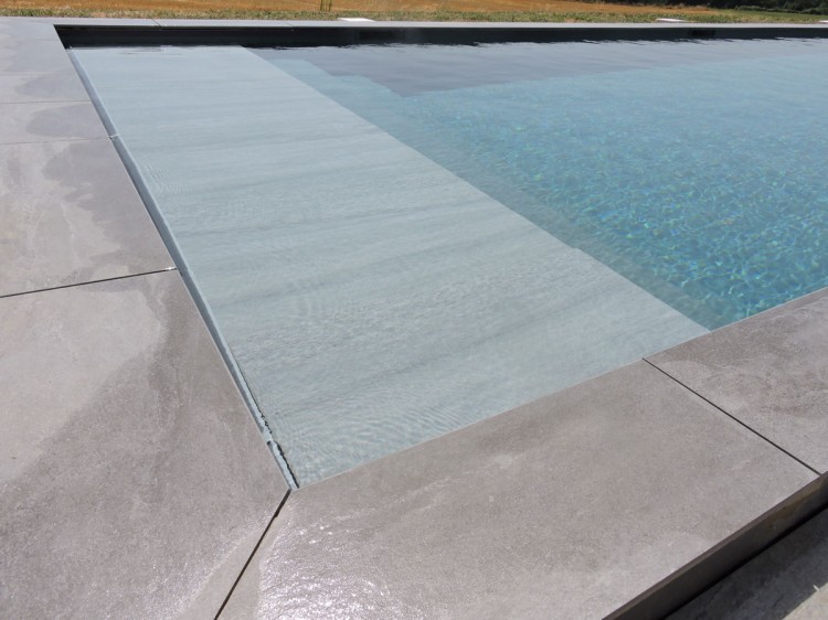 habillage de couverture immerg&eacute;e de piscine Top Cover