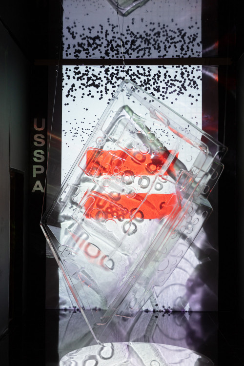 Le spa unique transparent cr&eacute;&eacute; par USSPA pour le Designblok20