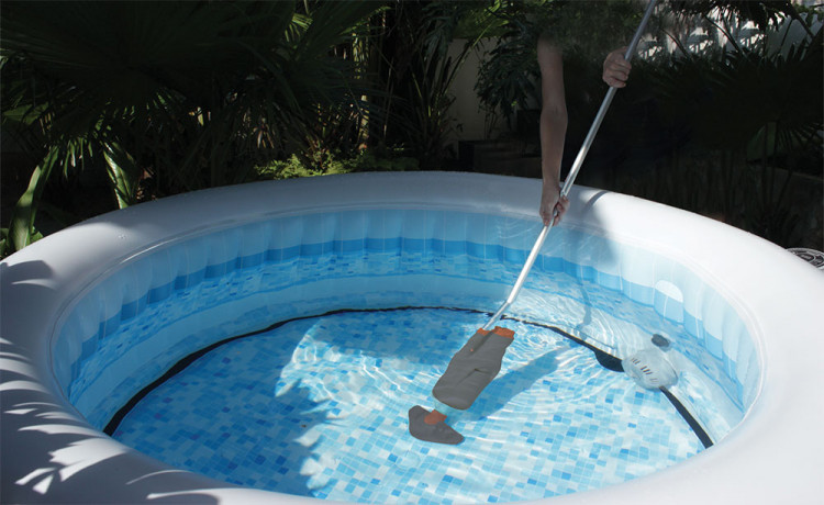 Aspirateur &eacute;lectrique VEKTRO&reg; Mini pour spas et petites piscines