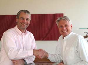DI Friedrich Niederndorfer MBA (Abatec) und VM Kallioniemi
            (Sawo)