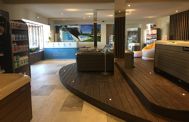 Int&Atilde;&copy;rieur du magasin CTLP PISCINES DE FRANCE
