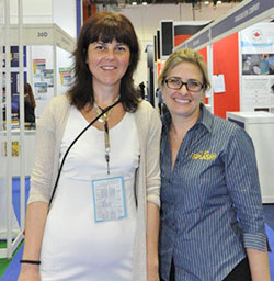 No&Atilde;&copy;mi Petit et M&Atilde;&copy;lanie Robertson