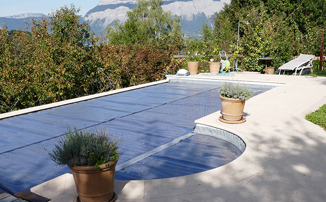 Piscine couverte avec bache &agrave; bulle Buld'O